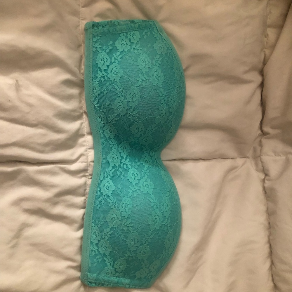 Strapless Bandaeu Bra